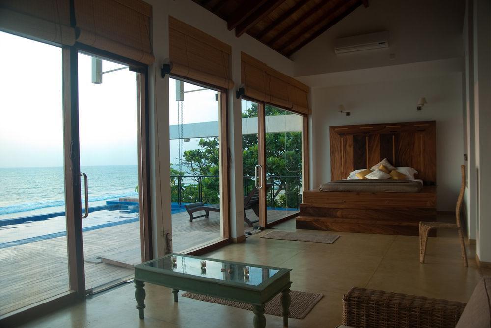 Hotel The Cove à Negombo Extérieur photo