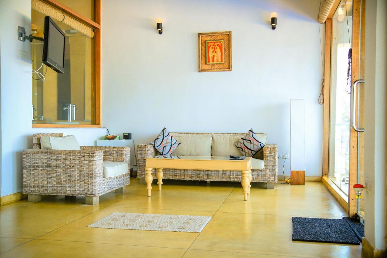 Hotel The Cove à Negombo Extérieur photo